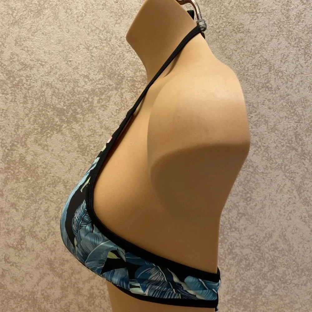 SHEIN Black and Blue Tropical Bikini Top